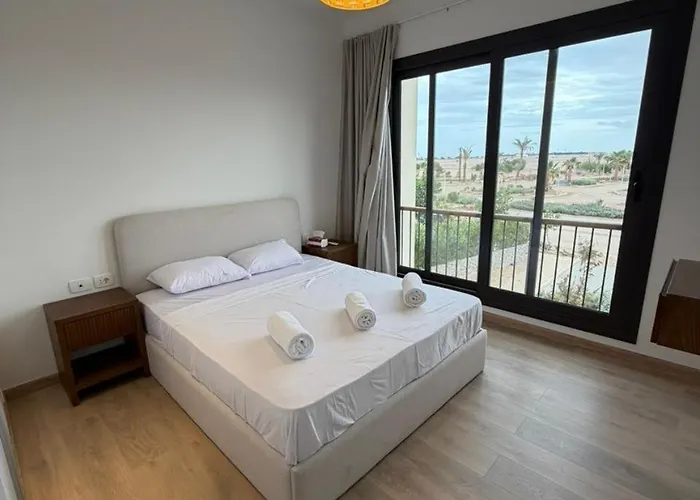 Kamaran 2br Retreat