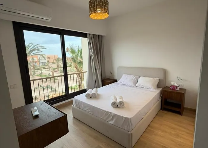 Kamaran 2br Retreat